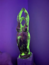 Load image into Gallery viewer, LOVE. No‘ WAR! _ „MISSION! “